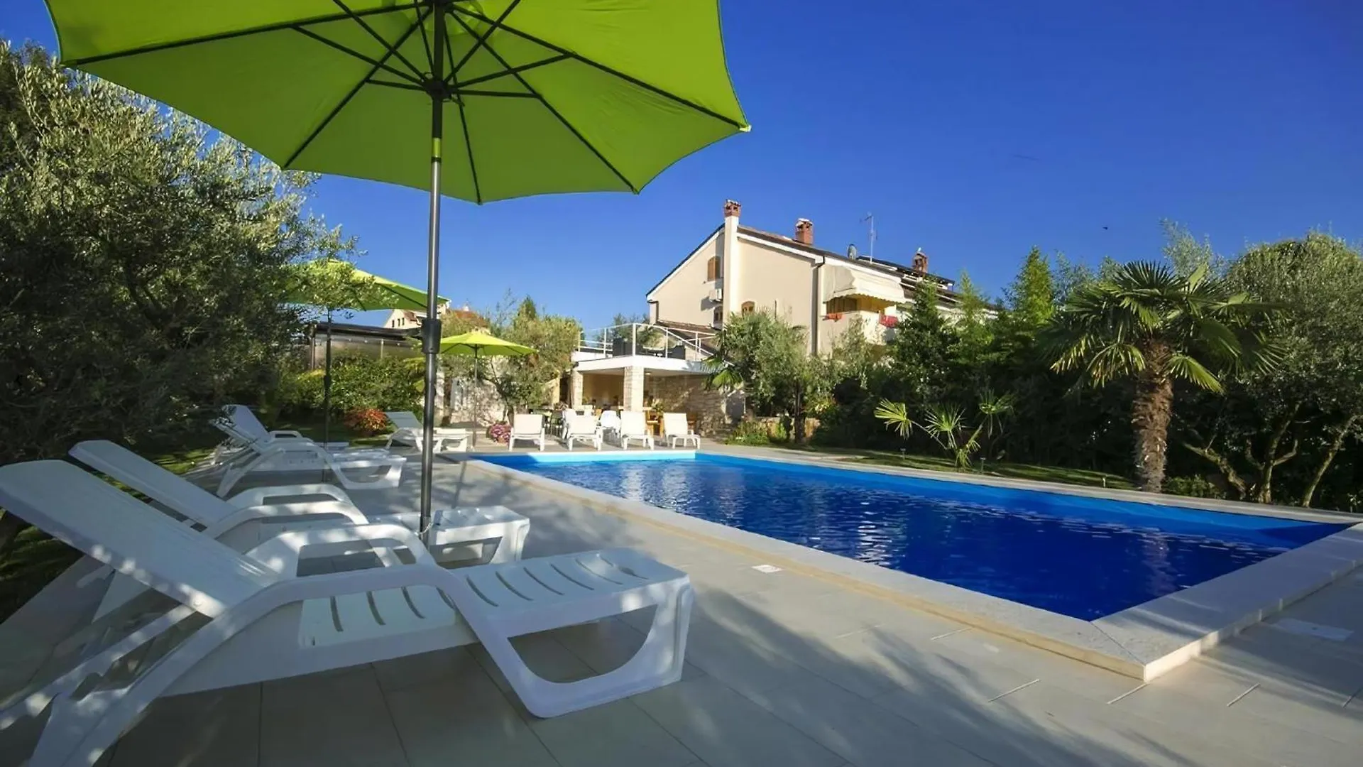 Residence Livija 2 Mit Pool In Strandnaehe Poreč